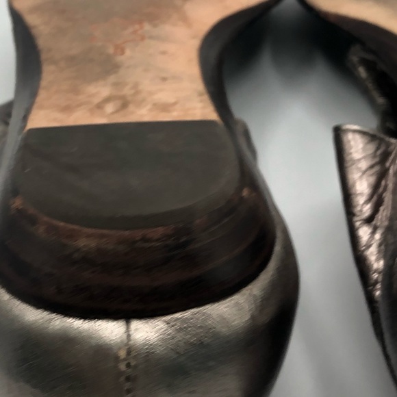 DOLCE VITA SLOUCHY THONG METALLIC LEATHER SANDAL - Picture 12 of 14